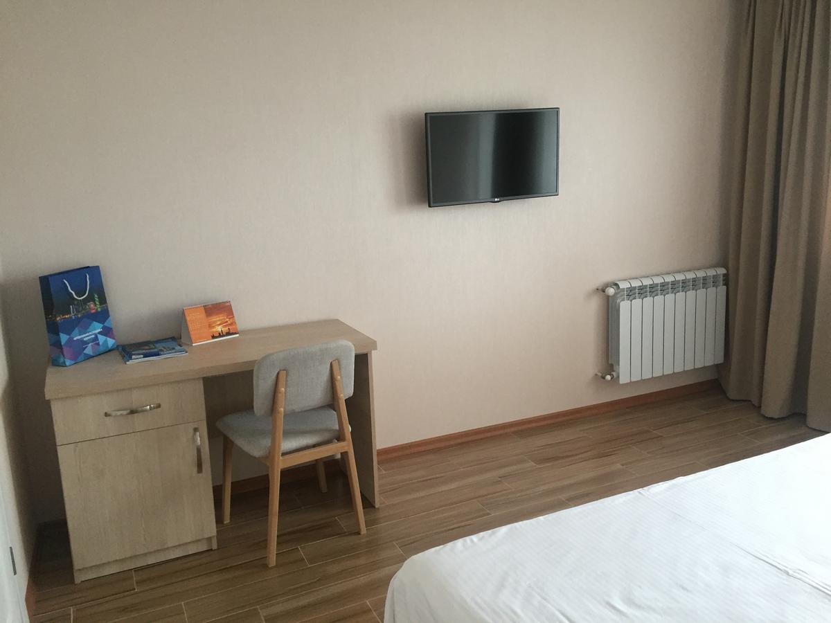 Hotel Botanica Tsjakvi Eksteriør bilde